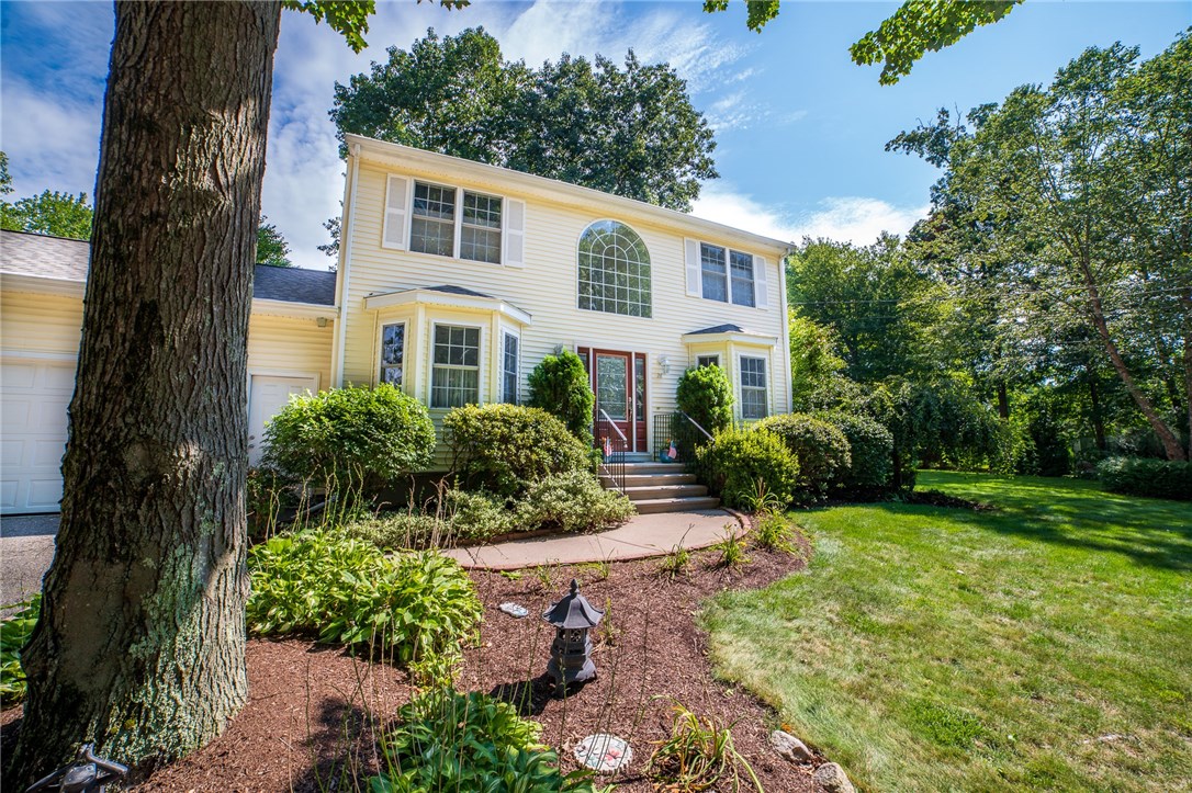 28 Peveril Road Cranston, RI 02921 - Photo 1 of 35 Gallery Image 1