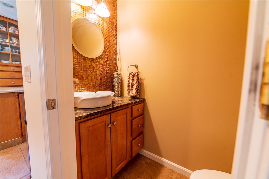 28 Peveril Road Cranston, RI 02921 - Photo 17 of 35 Gallery Image 17
