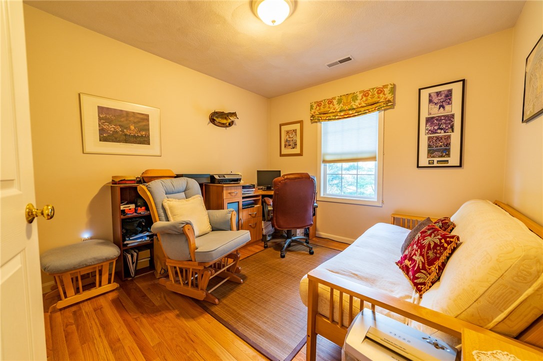 28 Peveril Road Cranston, RI 02921 - Photo 18 of 35 Gallery Image 18