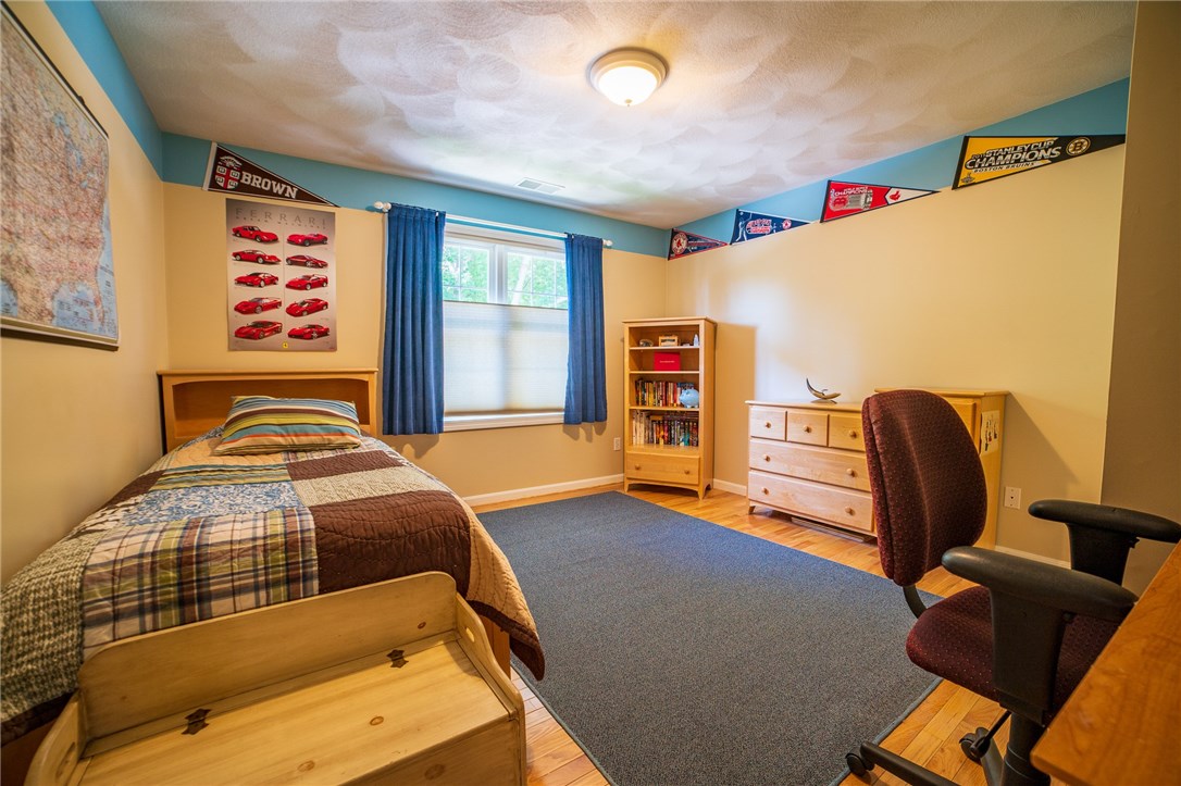 28 Peveril Road Cranston, RI 02921 - Photo 21 of 35 Gallery Image 21