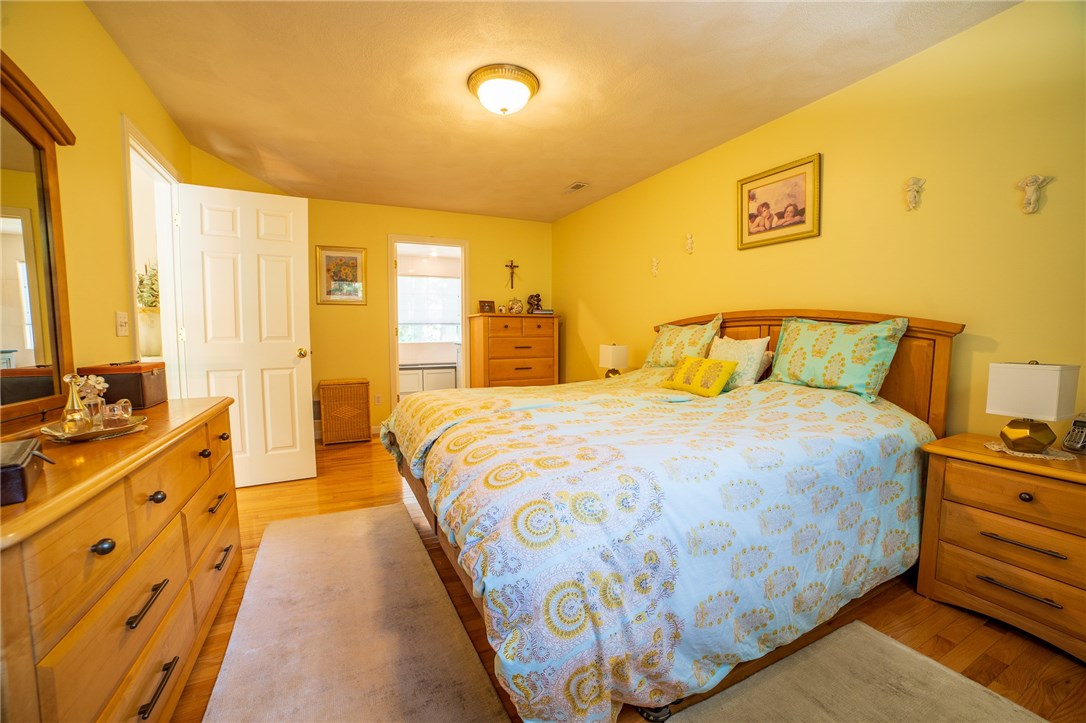 28 Peveril Road Cranston, RI 02921 - Photo 22 of 35 Gallery Image 22