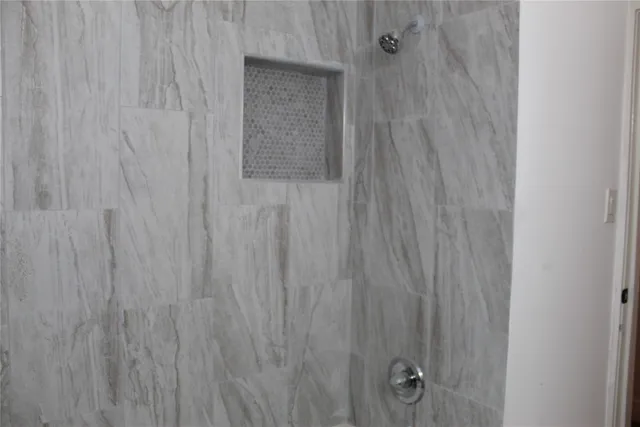 $1,795 | 2713 Cochran Street, Houston, TX 77009