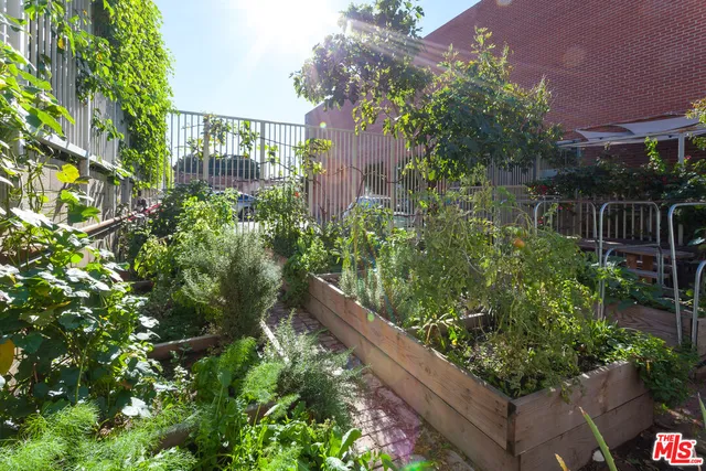 $5,000 | 1850 Industrial Street, Unit 312, Los Angeles, CA 90021