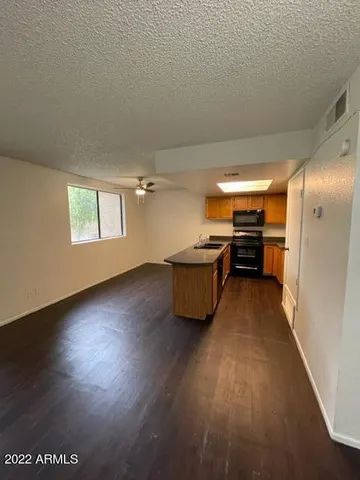 $199,900 | 18811 North 19th Avenue, Unit 2016, Phoenix, AZ 85027