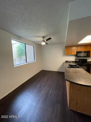 $199,900 | 18811 North 19th Avenue, Unit 2016, Phoenix, AZ 85027
