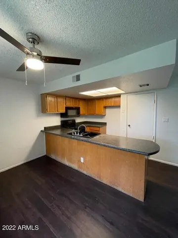 $199,900 | 18811 North 19th Avenue, Unit 2016, Phoenix, AZ 85027