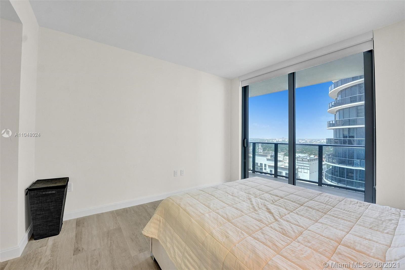 45 Southwest 9th Street, Unit 4006 Miami, FL 33130 - Photo 12 of 26