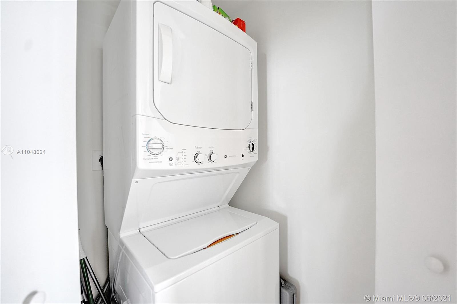 45 Southwest 9th Street, Unit 4006 Miami, FL 33130 - Photo 13 of 26