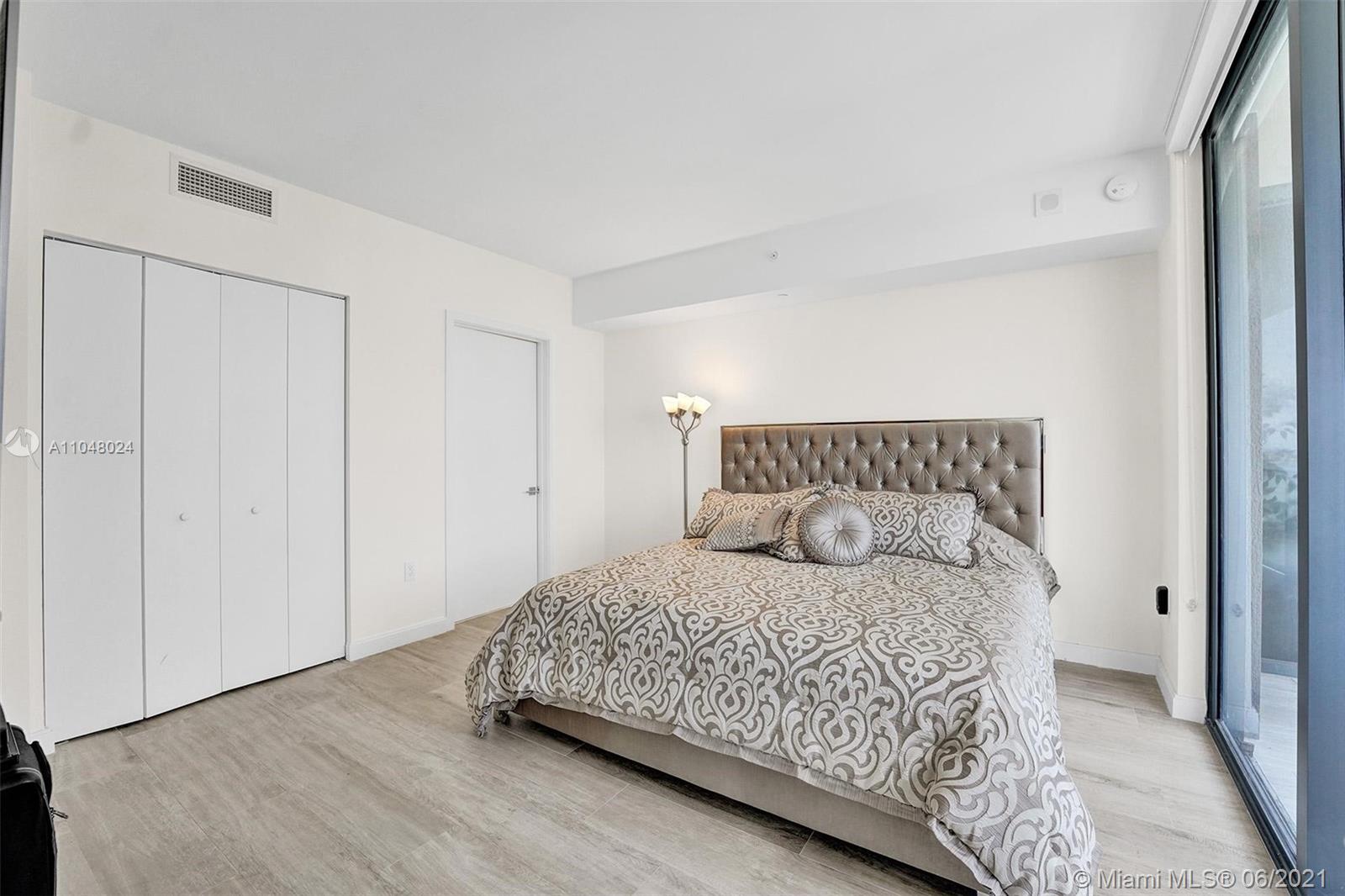 45 Southwest 9th Street, Unit 4006 Miami, FL 33130 - Photo 10 of 26
