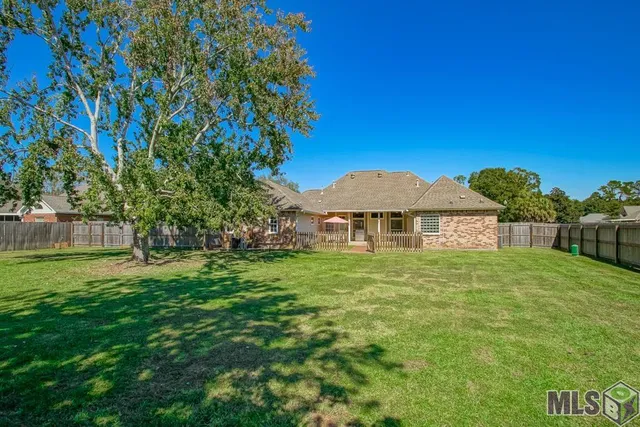 $430,000 | 8614 R Dawes Drive, Denham Springs, LA 70706