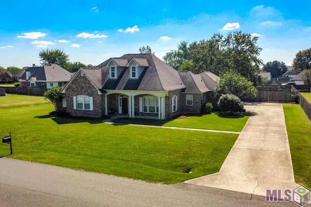 $430,000 | 8614 R Dawes Drive, Denham Springs, LA 70706