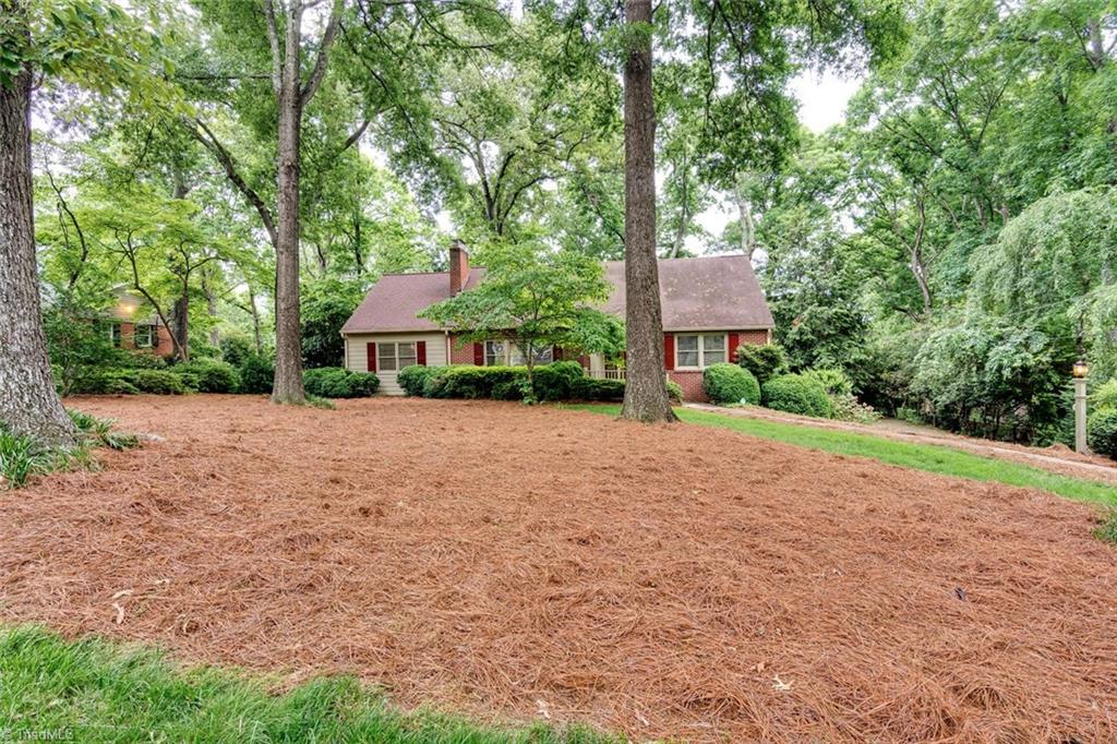 1161 Huntingdon Road Winston-Salem, NC 27104 - Photo 3 of 22 Gallery Image 3