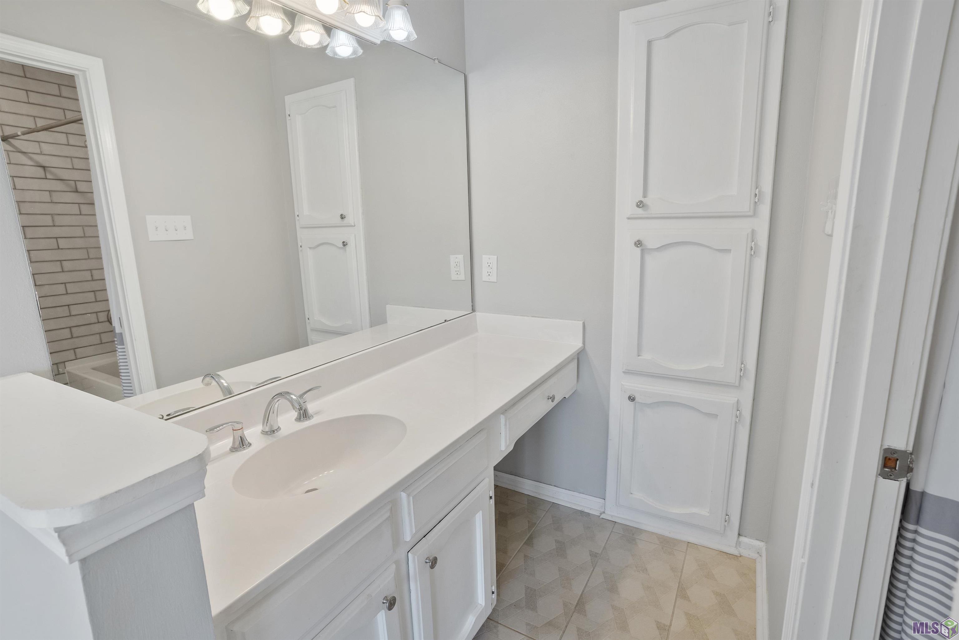 9007 Highland Road, Unit 8 Baton Rouge, LA 70810 - Photo 14 of 18
