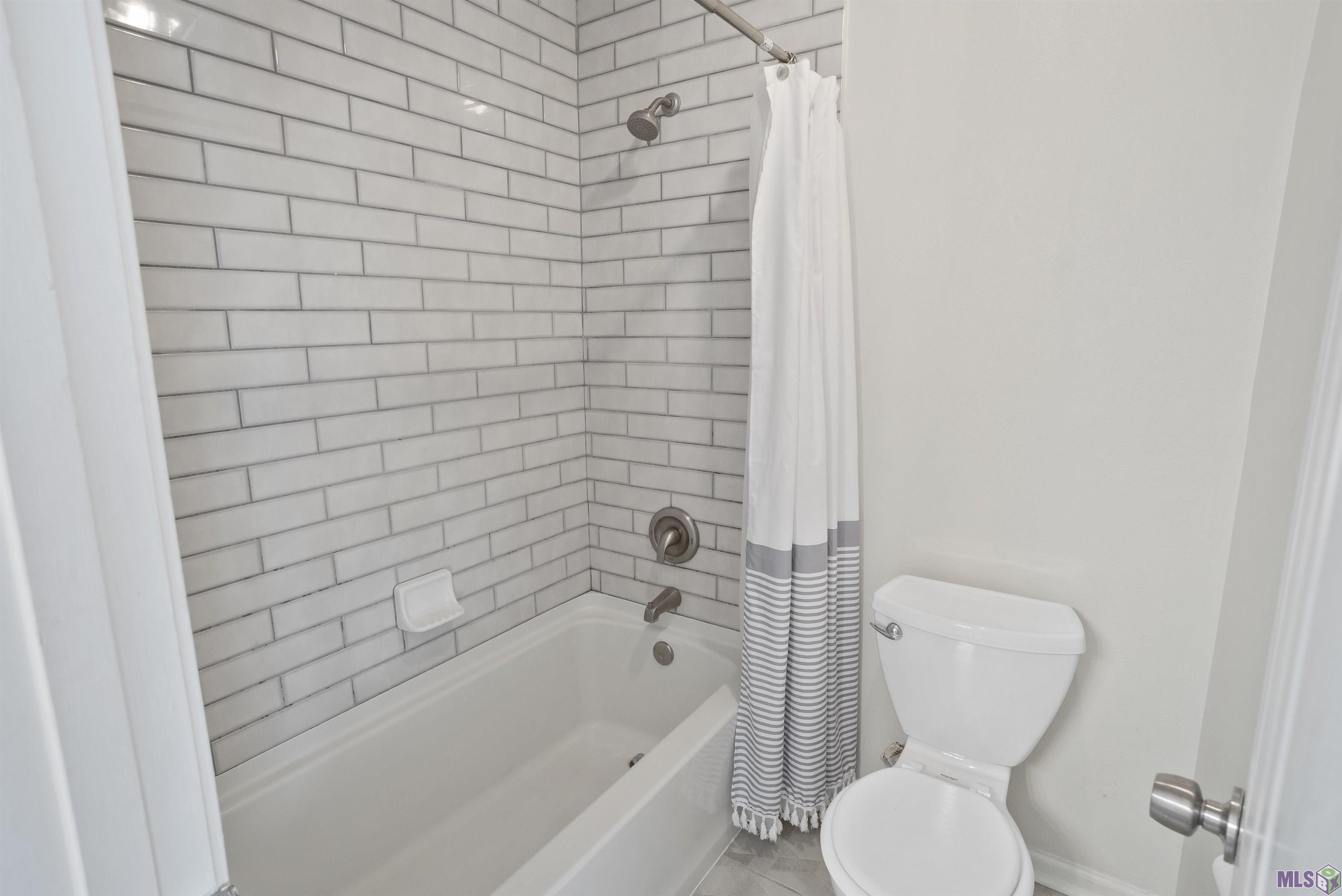 9007 Highland Road, Unit 8 Baton Rouge, LA 70810 - Photo 15 of 18