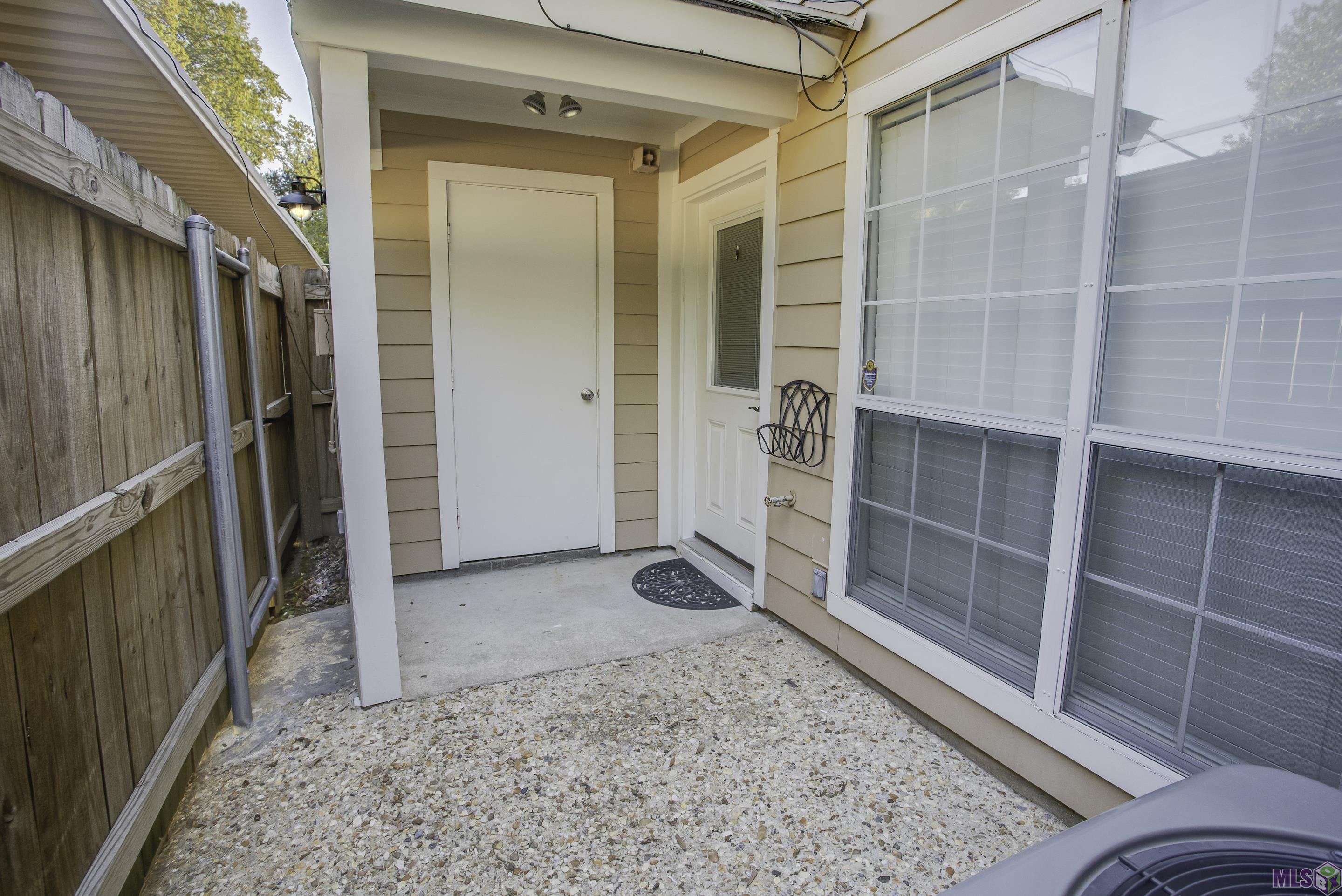 9007 Highland Road, Unit 8 Baton Rouge, LA 70810 - Photo 5 of 18