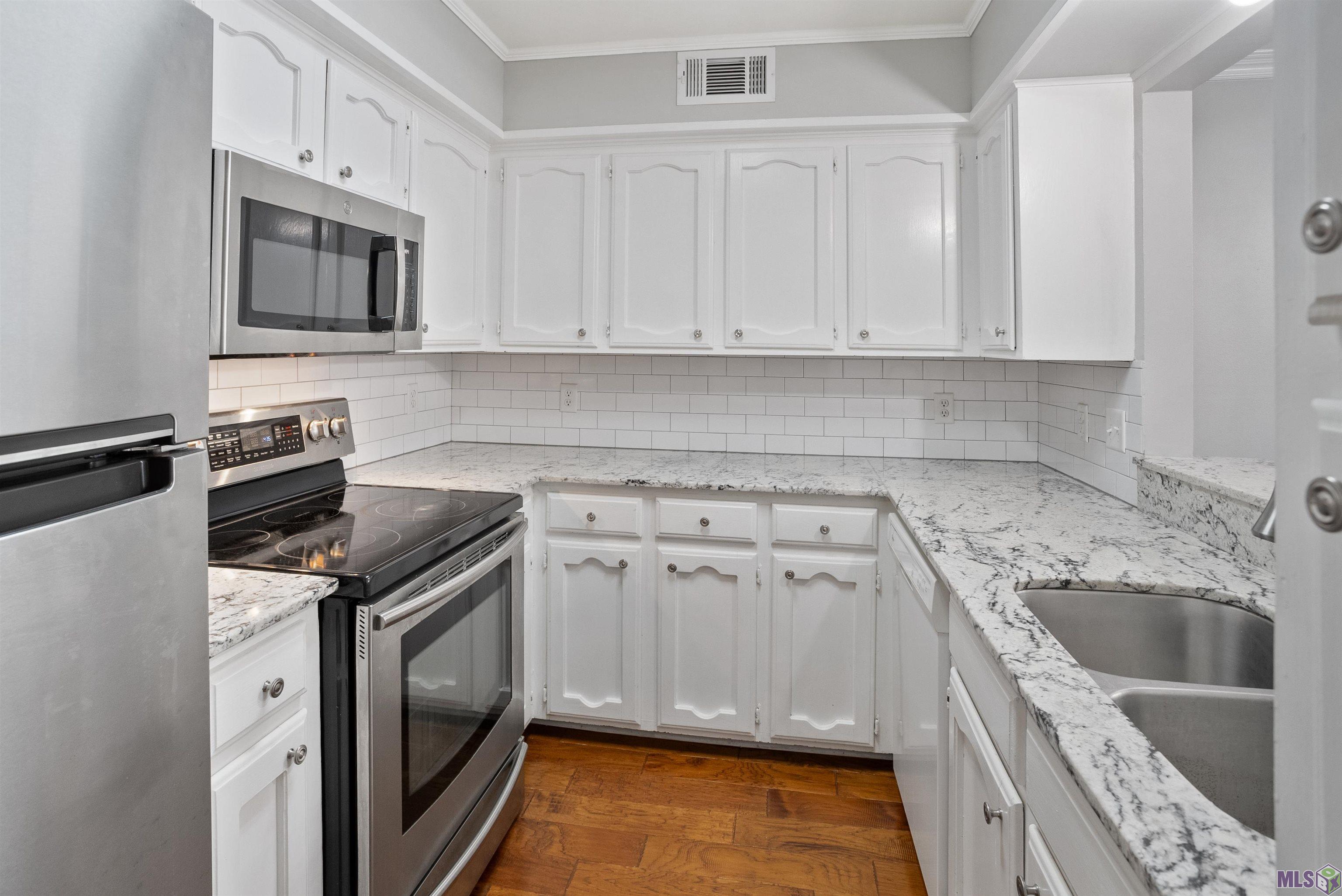 9007 Highland Road, Unit 8 Baton Rouge, LA 70810 - Photo 7 of 18