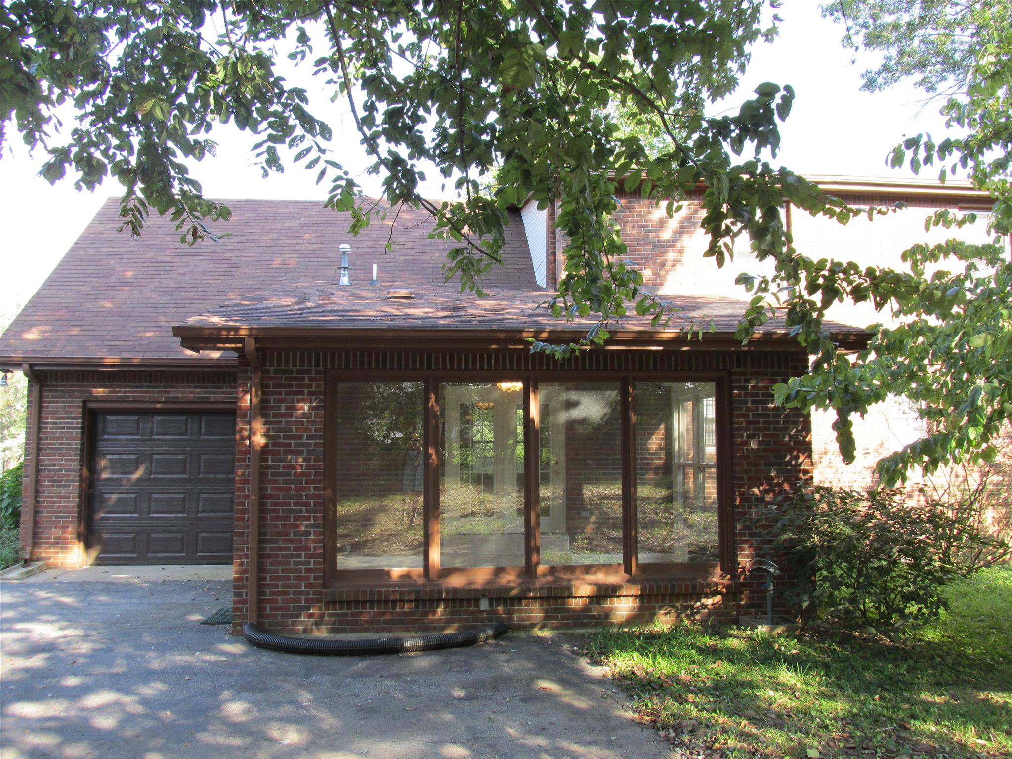 1334 Sun Valley Road Clarksville, TN 37040 - Photo 6 of 29 Gallery Image 6