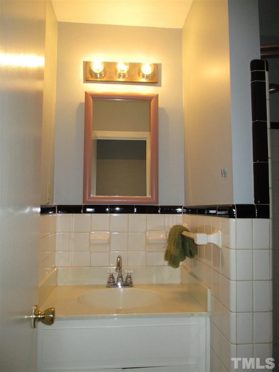 1225 Chaney Road Raleigh, NC 27606 - Photo 14 of 30