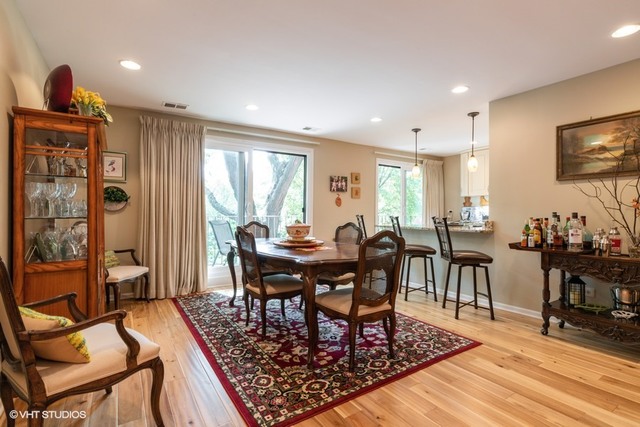 9801 Gross Point Road, Unit 206 Skokie, IL 60076 - Photo 6 of 14