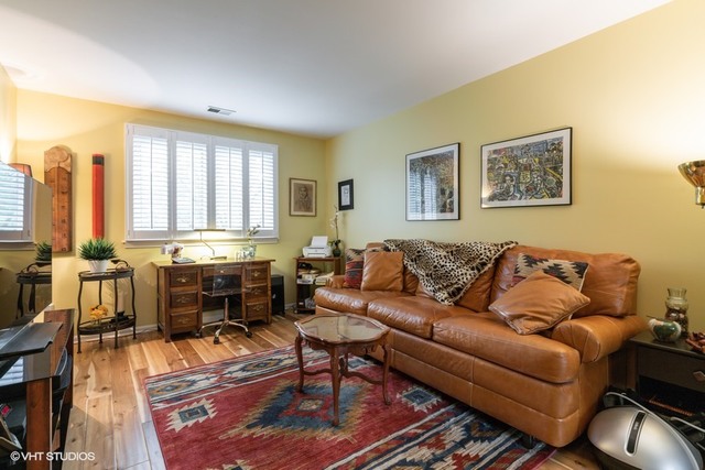 9801 Gross Point Road, Unit 206 Skokie, IL 60076 - Photo 7 of 14