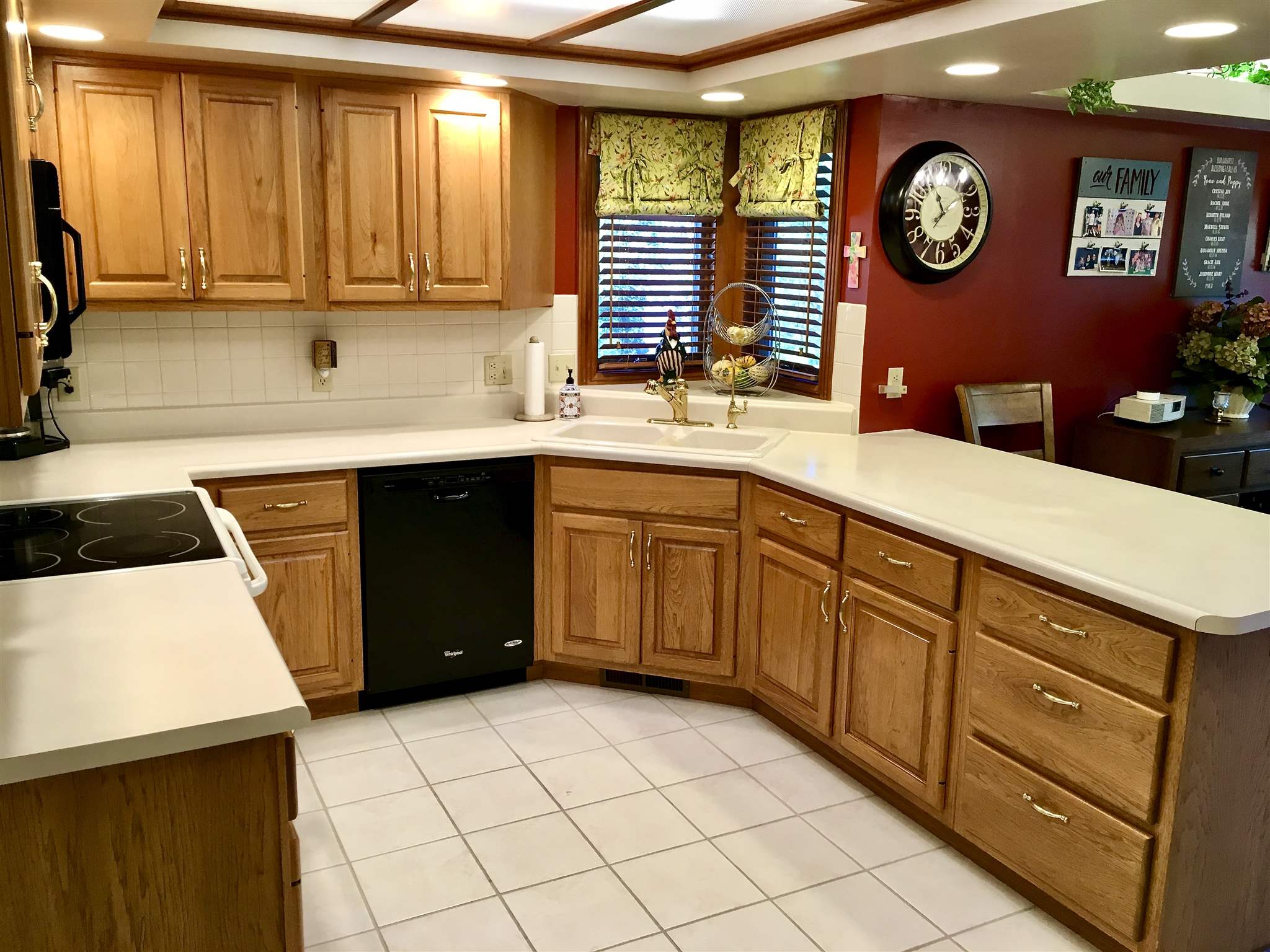 2130 Point Wood Road Fort Wayne, IN 46818 - Photo 9 of 36