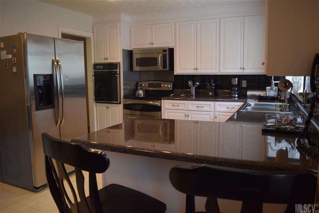 5074 Harris Farm Road Hickory, NC 28602 - Photo 11 of 17 Gallery Image 11