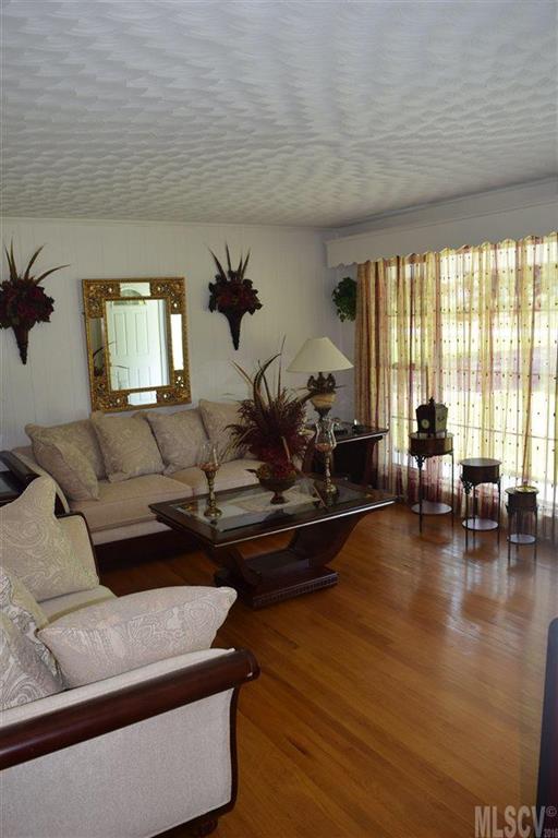5074 Harris Farm Road Hickory, NC 28602 - Photo 10 of 17 Gallery Image 10