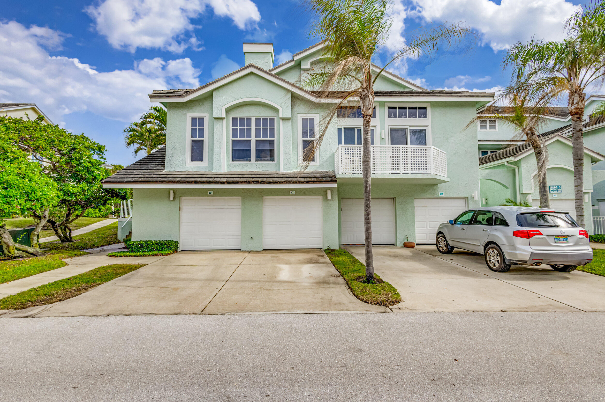 303 Mainsail Circle Jupiter, FL 33477 - Photo 3 of 59 Exterior
