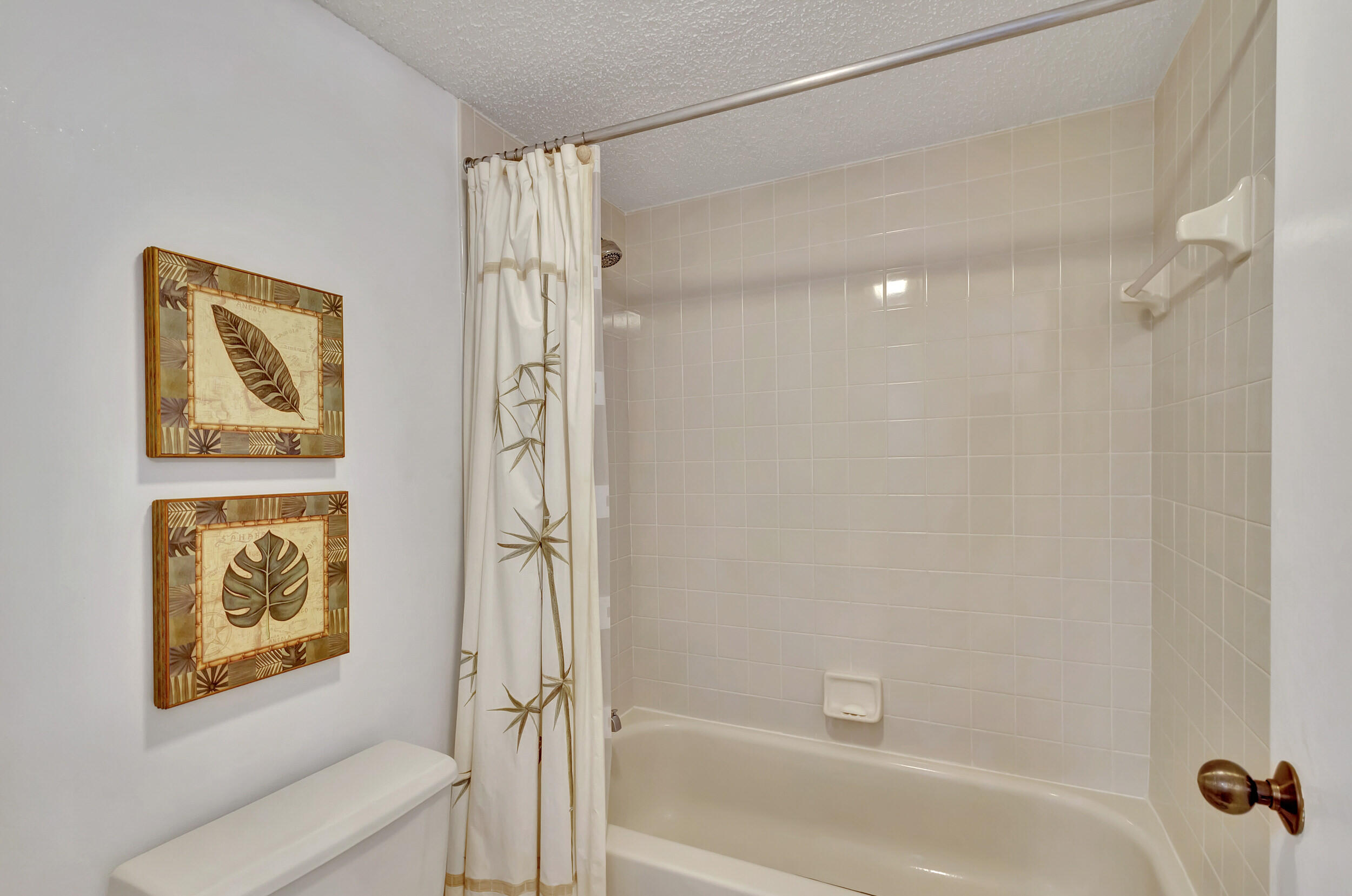 303 Mainsail Circle Jupiter, FL 33477 - Photo 31 of 59 Primary Bathroom