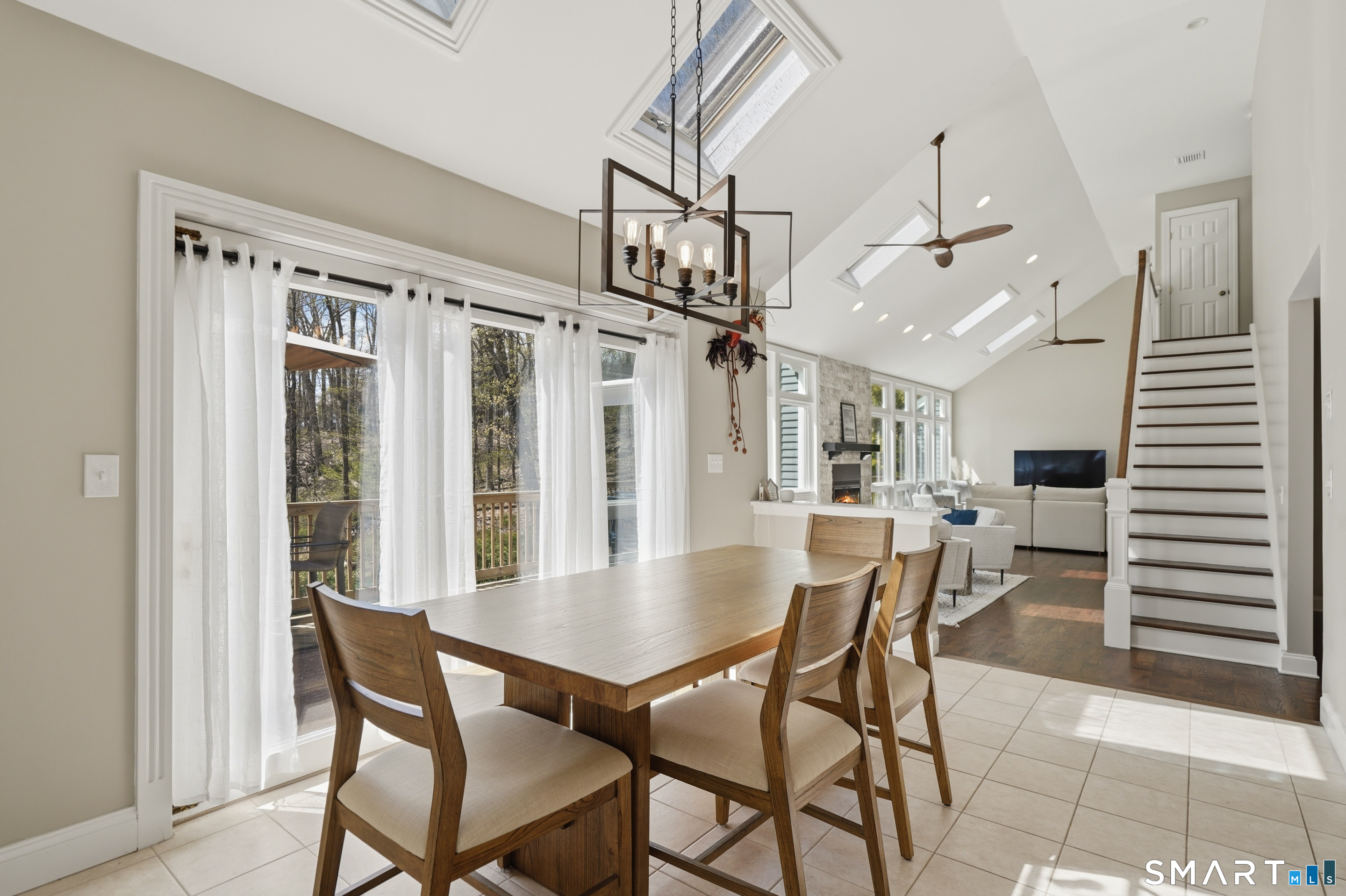 40 Deer Hill Road Redding, CT 06896 - Photo 13 of 37