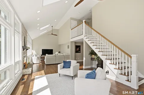 $1,125,000 | 40 Deer Hill Road, Redding, CT 06896