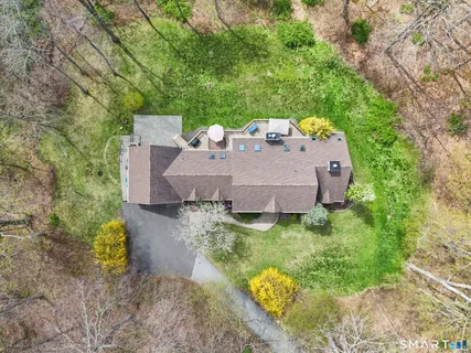 $1,125,000 | 40 Deer Hill Road, Redding, CT 06896