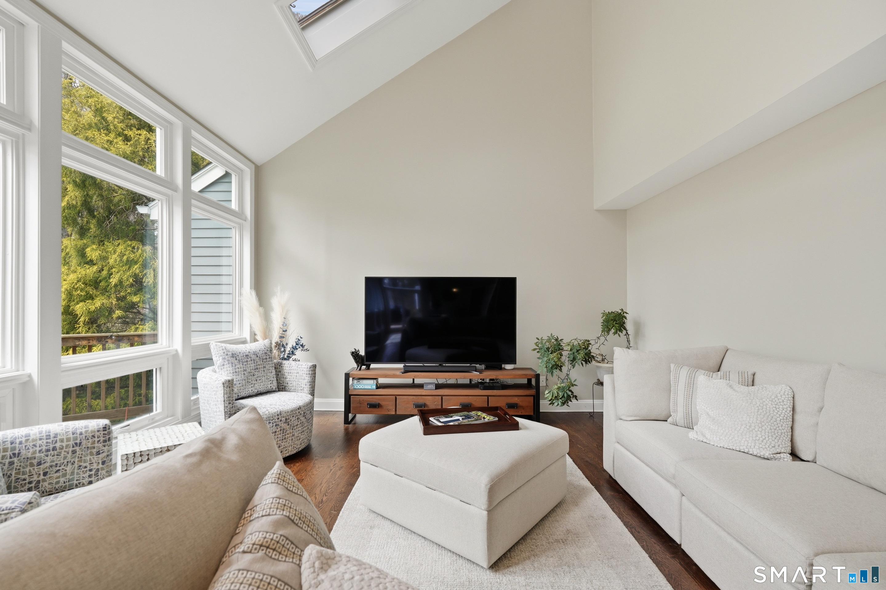 40 Deer Hill Road Redding, CT 06896 - Photo 4 of 37