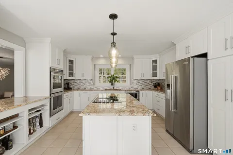 $1,125,000 | 40 Deer Hill Road, Redding, CT 06896