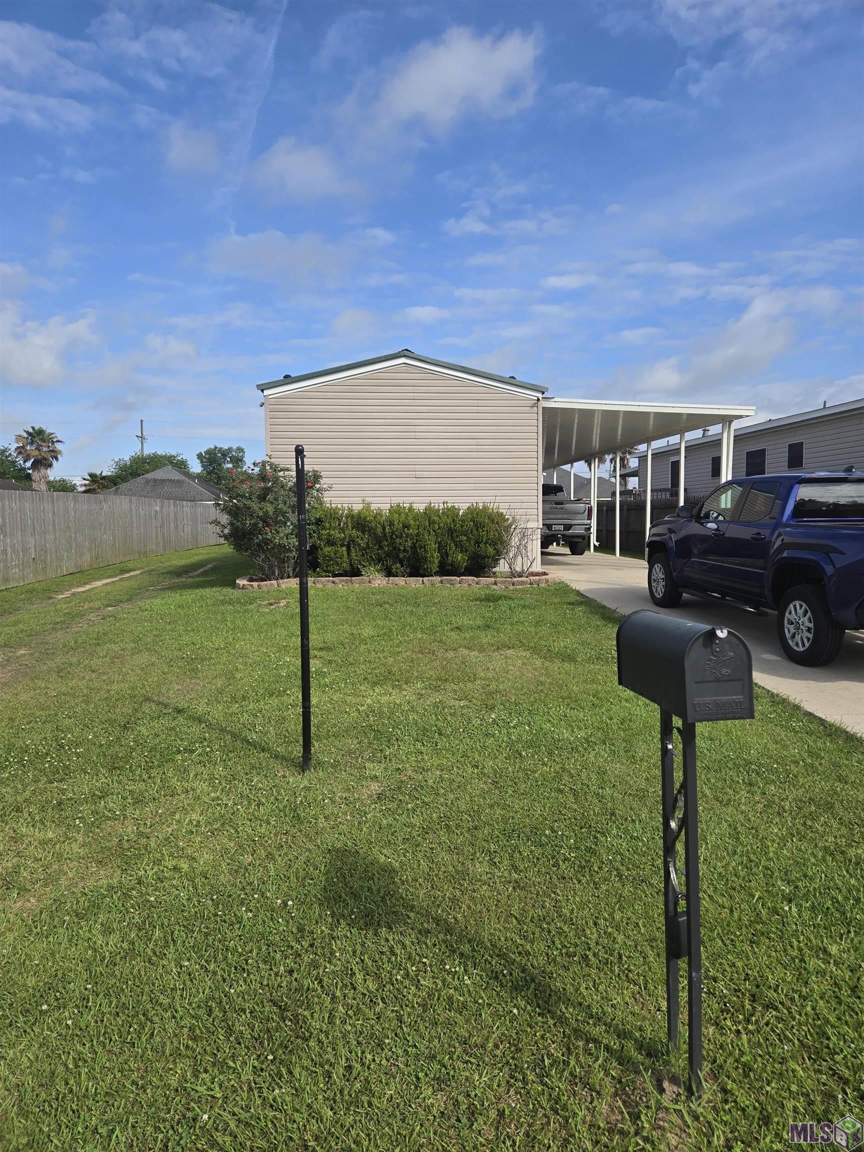 402 Sandi Drive Patterson, LA 70392 - Photo 1 of 22