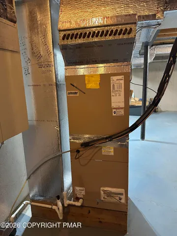 $725,000 | 437 Ramblewood Drive, Saylorsburg, PA 18353