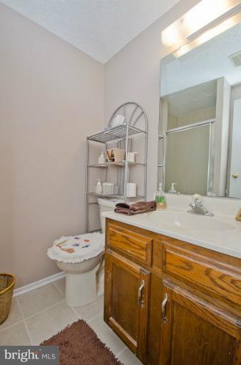 6505 Field Master Drive Springfield, VA 22152 - Photo 11 of 25 Bath