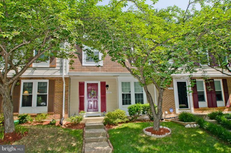 6505 Field Master Drive Springfield, VA 22152 - Photo 13 of 25 Exterior (Front)