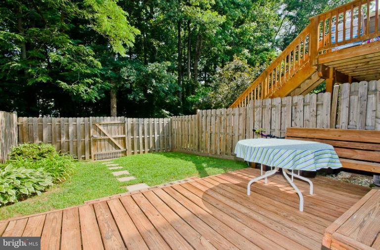 6505 Field Master Drive Springfield, VA 22152 - Photo 21 of 25 Exterior (Rear)