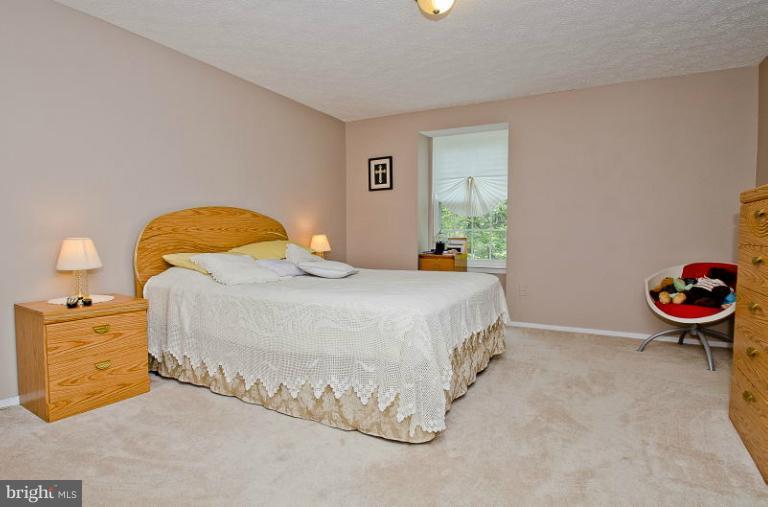 6505 Field Master Drive Springfield, VA 22152 - Photo 5 of 25 Bedroom