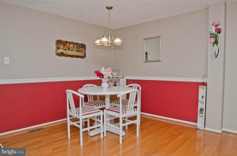 6505 Field Master Drive Springfield, VA 22152 - Photo 10 of 25 Dining Room