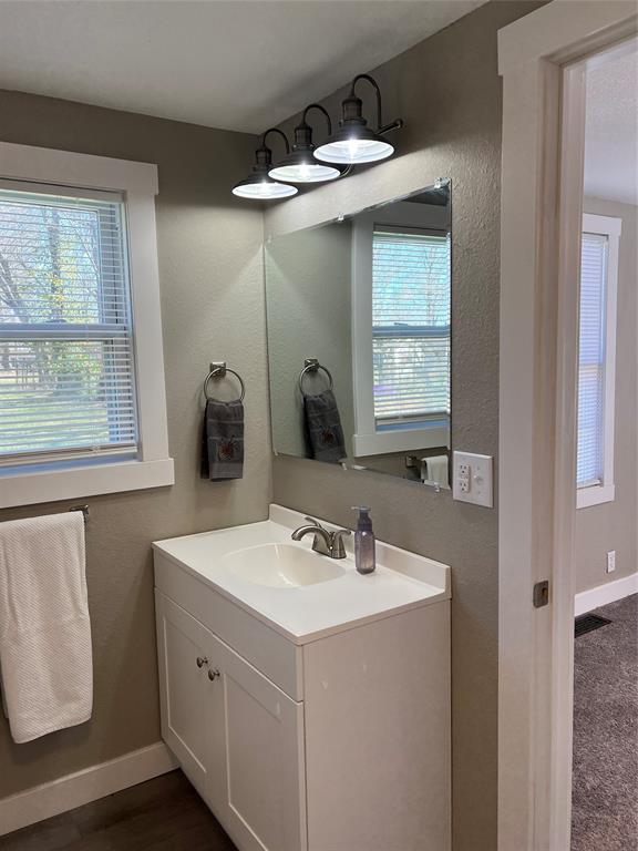 175 Della Road Columbus, IN 47203 - Photo 5 of 36 Gallery Image 5