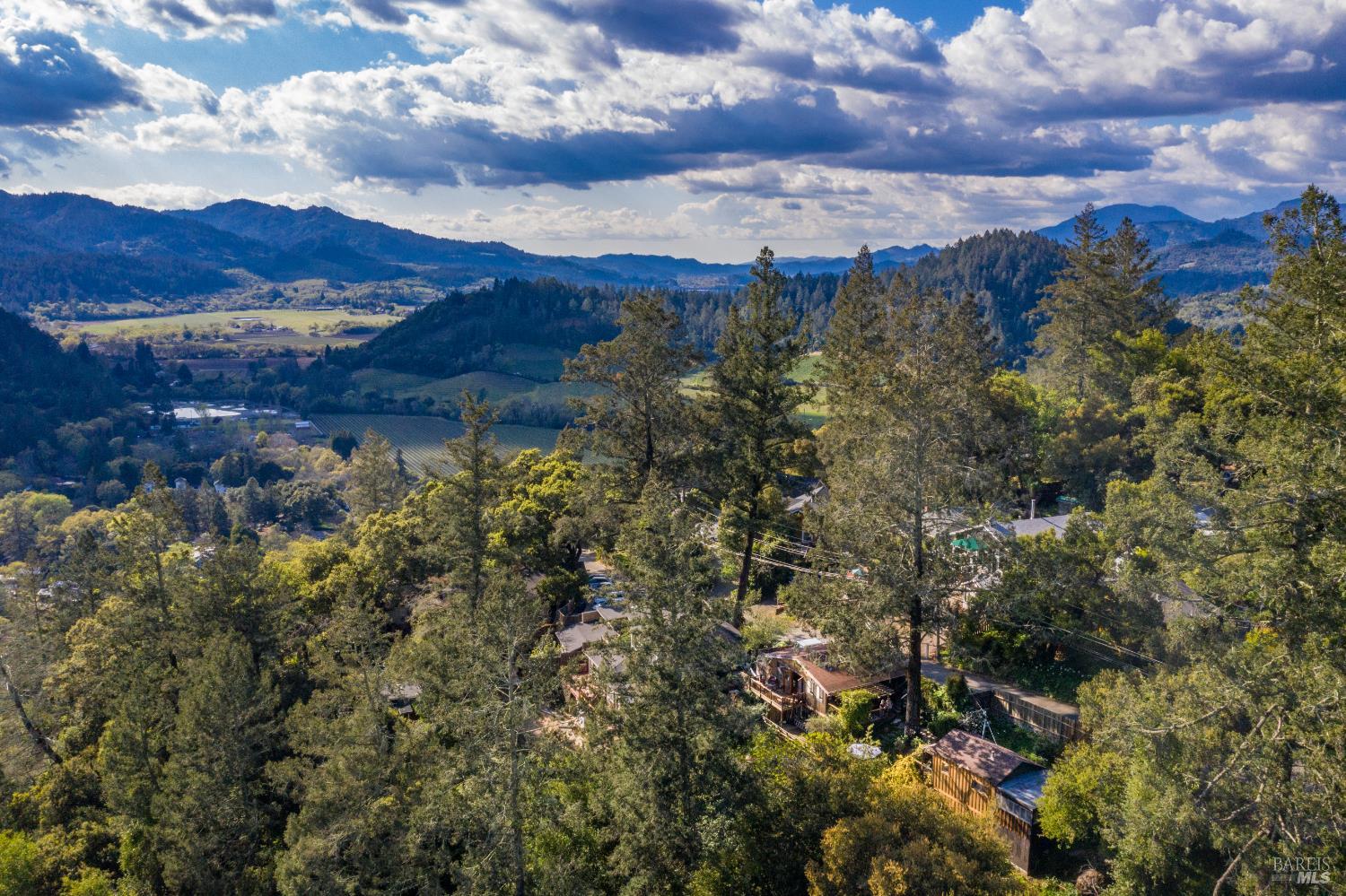 a view of a houses with a yard