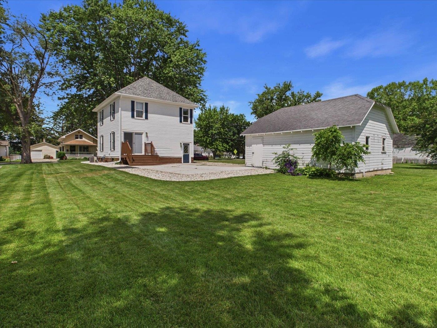 450 Second Street Randolph, WI 53956 - Photo 7 of 43