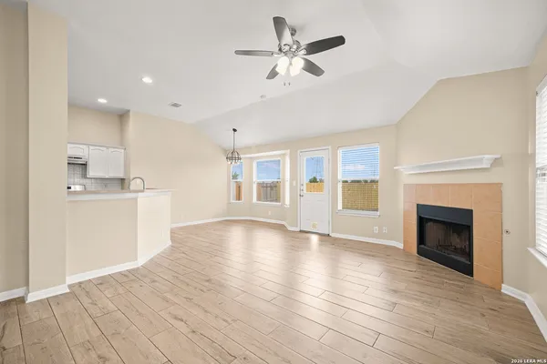 $1,695 | 8411 Favero Cove, Converse, TX 78109