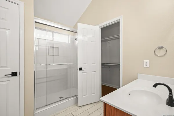 $1,695 | 8411 Favero Cove, Converse, TX 78109