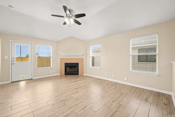 $1,695 | 8411 Favero Cove, Converse, TX 78109