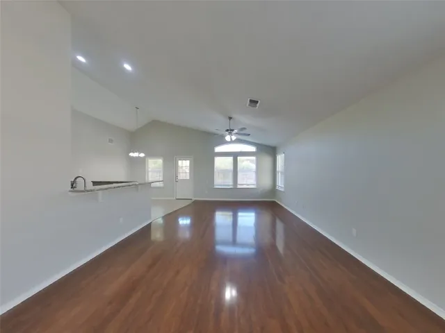 $1,649 | 347 Foster Lane, Jarrell, TX 76537