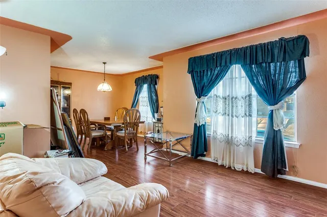 $450,000 | 8001 Carrick Street, Benbrook, TX 76116