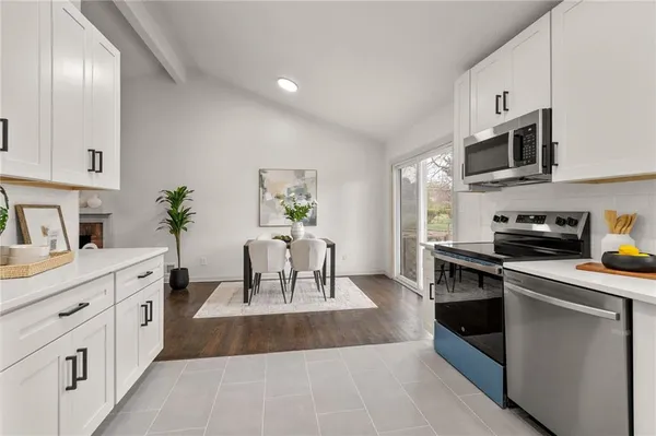 $390,000 | 8813 West 90th Terrace, Overland Park, KS 66212